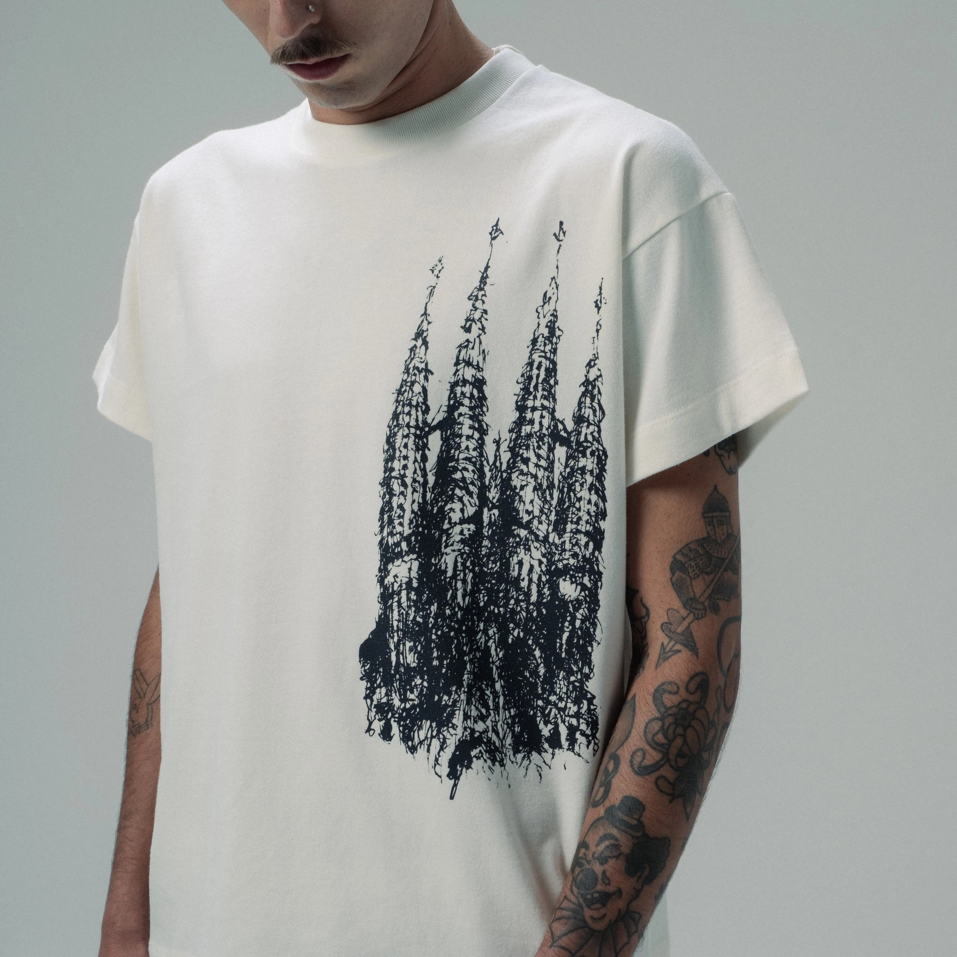 LA SAGRADA TEE