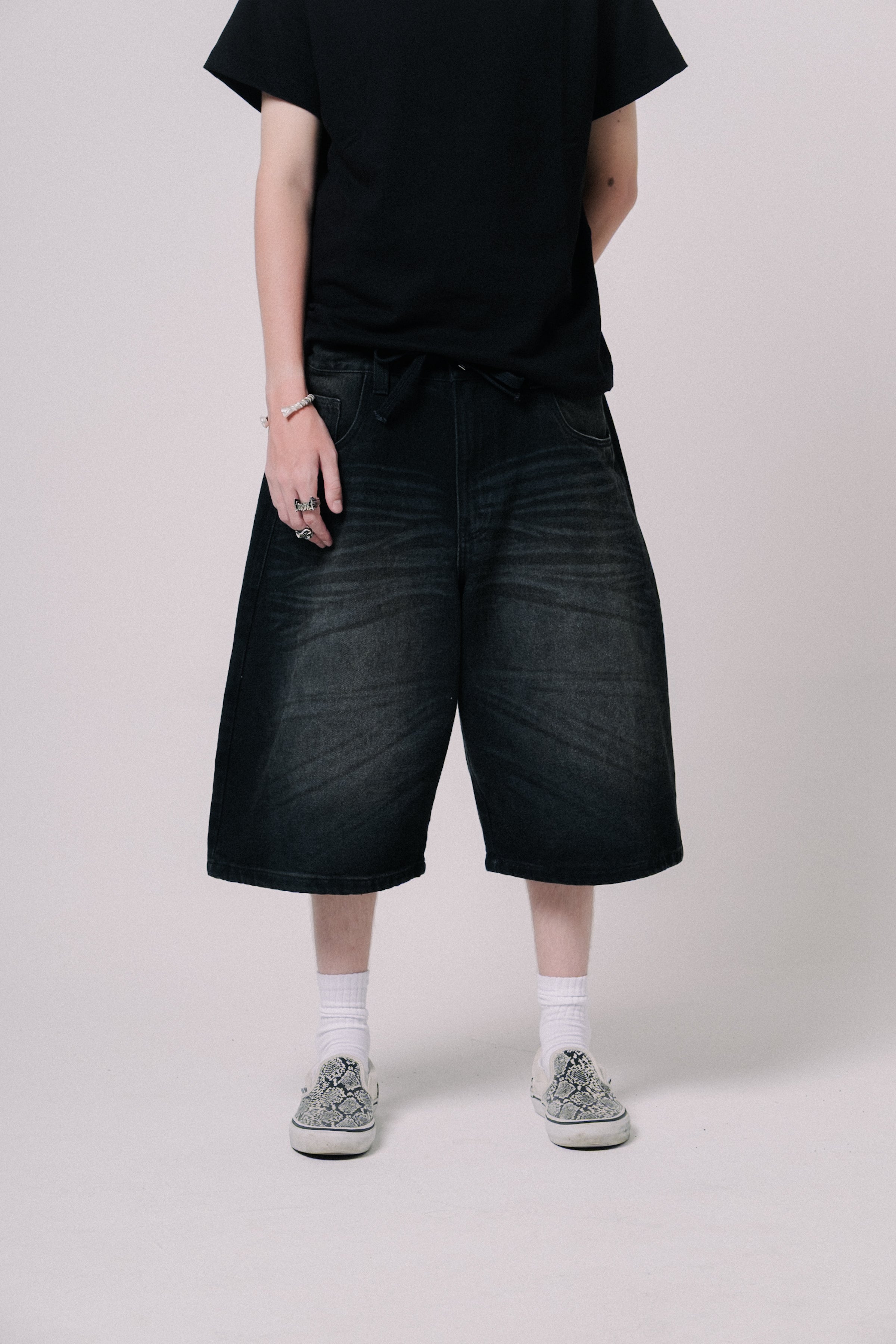 PHANTOM DENIM SHORTS – L'ORDRE